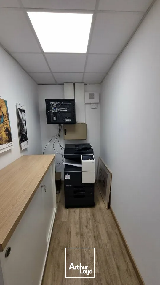 Locaux d'activité & Entrepôts - Location - POITIERS - 86000 - 258-258 - 7759028