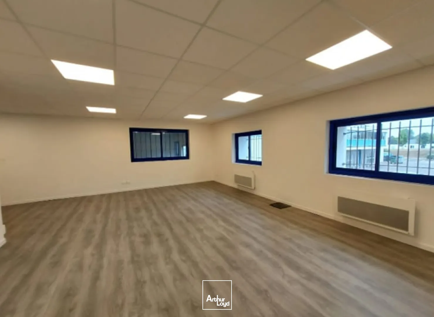 Locaux d'activité & Entrepôts - Location - ARTIGUES PRES BORDEAUX - 33370 - 694-694 - 7759175