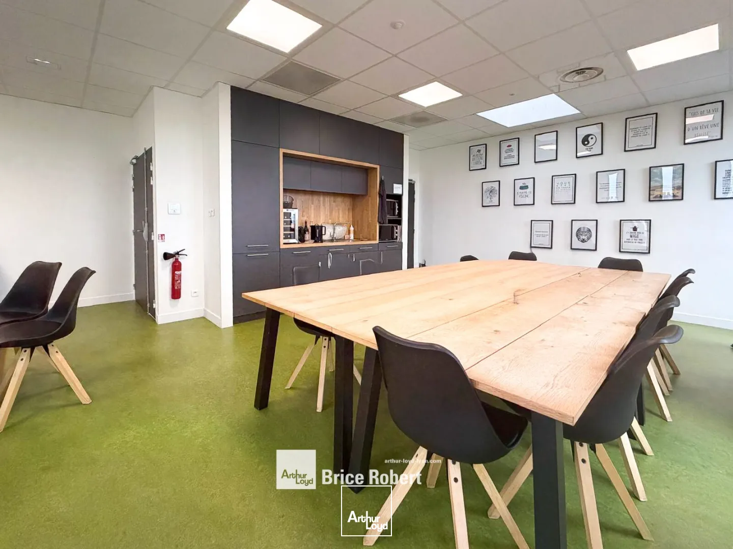Bureaux - Vente - SAINT PRIEST - 69800 - 747-747 - 7759621