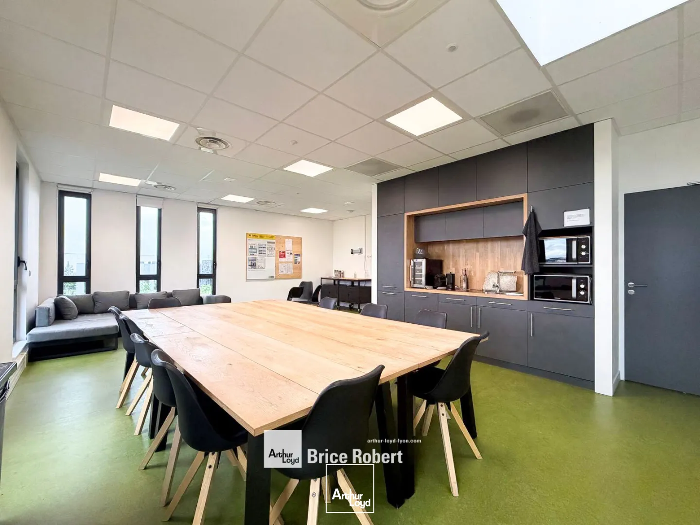 Bureaux - Vente - SAINT PRIEST - 69800 - 747-747 - 7759616