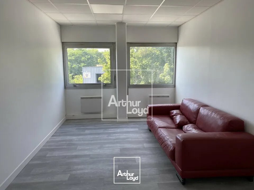 Locaux d'activité & Entrepôts - Location - BONDOUFLE - 91070 - 368-818 - 7760263