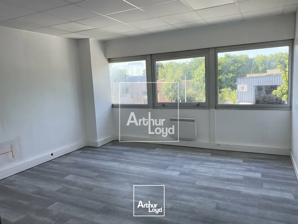 Locaux d'activité & Entrepôts - Location - BONDOUFLE - 91070 - 368-818 - 7760260