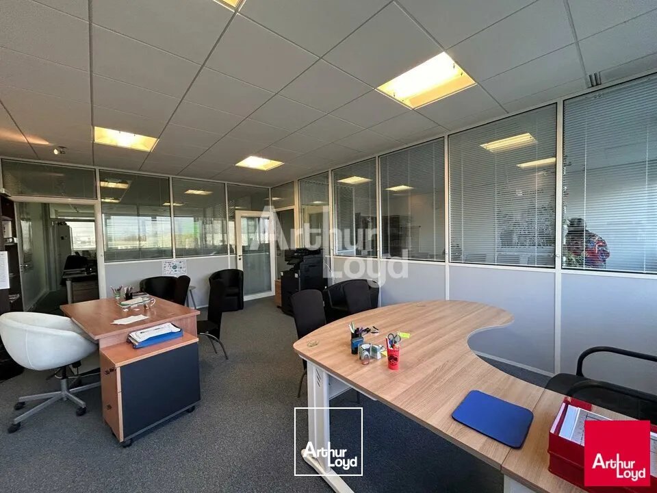 Bureaux - Location - LA CHAUSSEE SAINT VICTOR - 41260 - 144-144 - 7761760