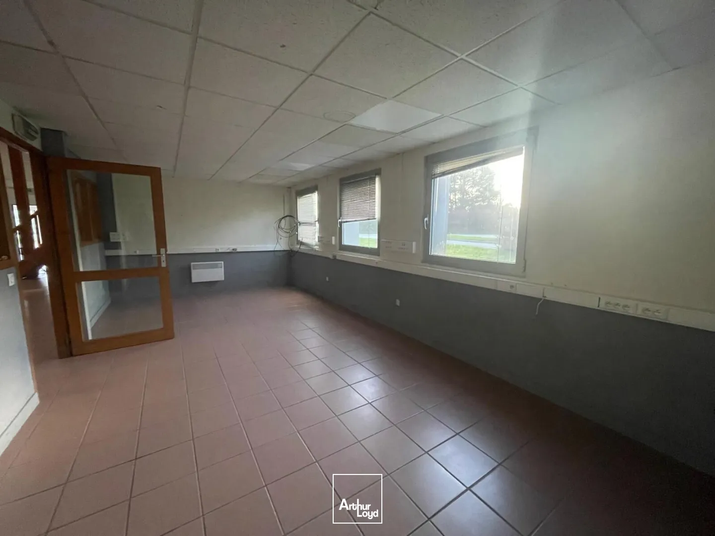 Locaux d'activité & Entrepôts - Location - PLOEREN - 56880 - 700-700 - 7761956