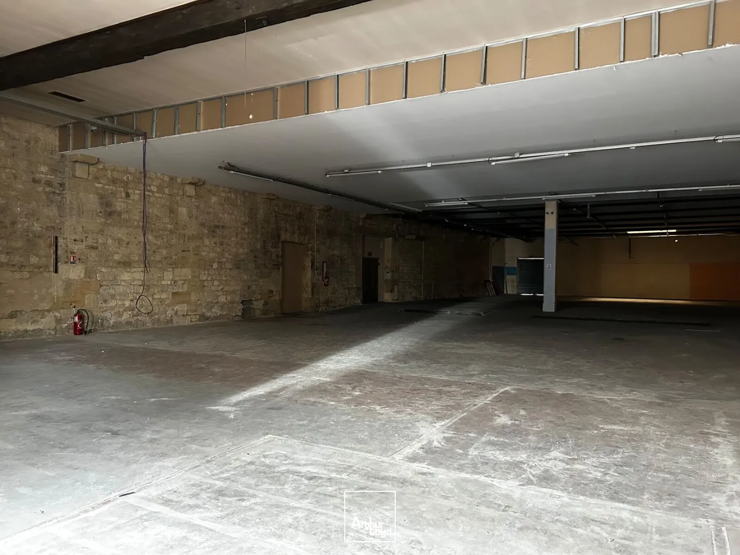 Locaux commerciaux - Location - BORDEAUX - 33300 - 719.82-719.82 - 7761965