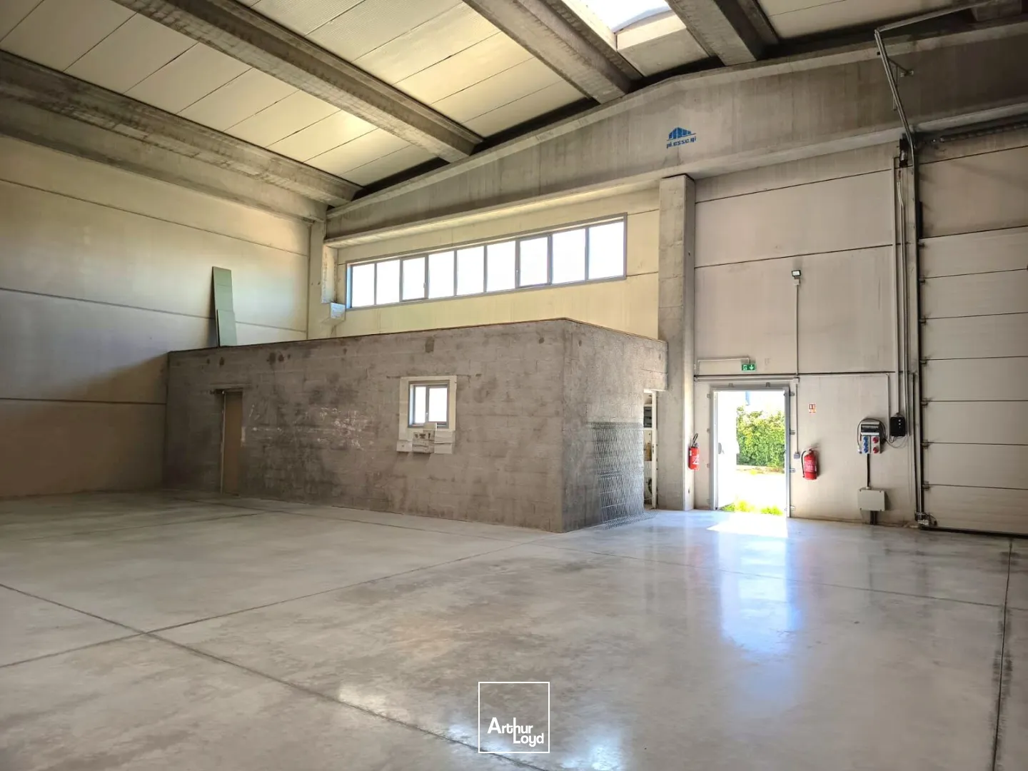 Locaux d'activité & Entrepôts - Location - SIGNES - 83870 - 1166-1166 - 7762342