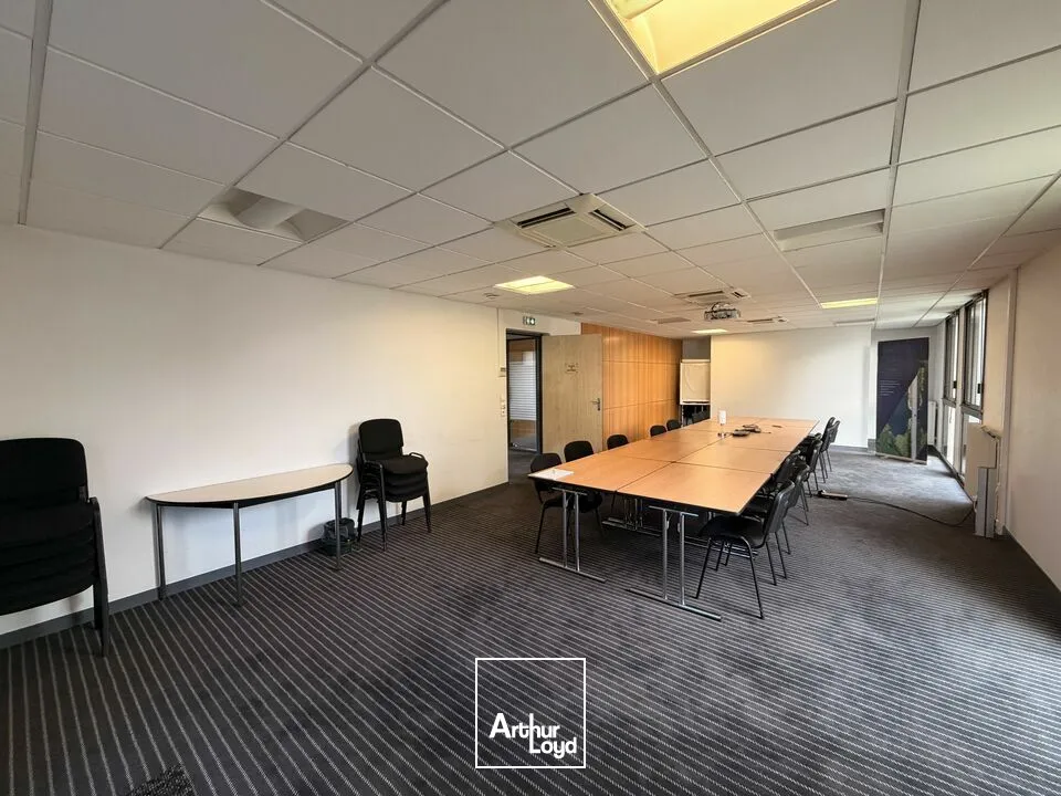 Locaux d'activité & Entrepôts - Location - POITIERS - 86000 - 763-763 - 7762755