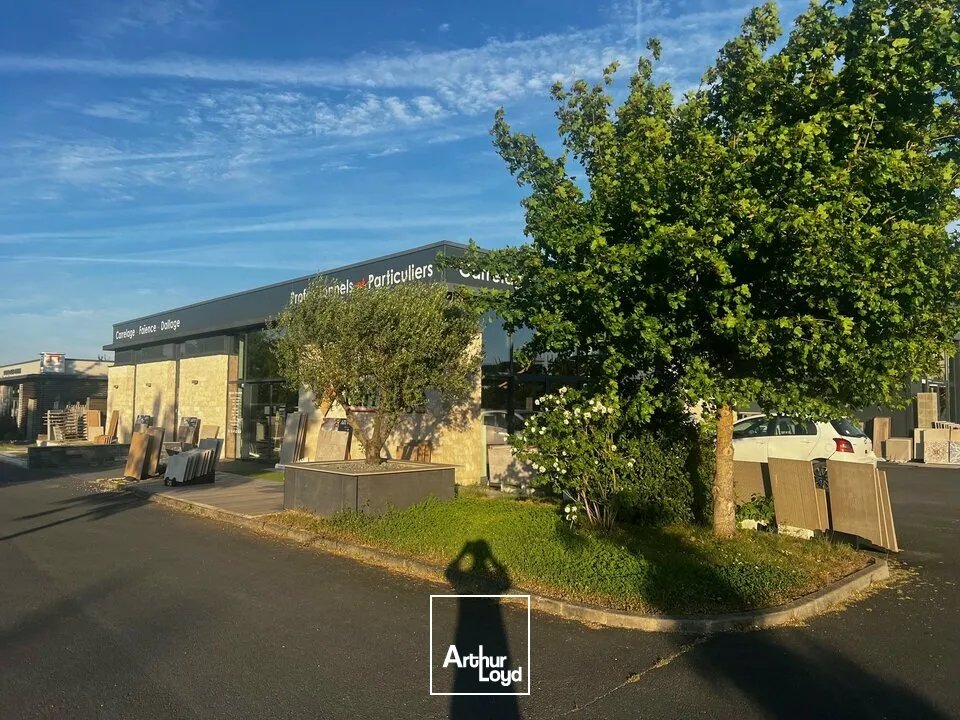 Locaux commerciaux - Location - POITIERS - 86000 - 950-950 - 7762779