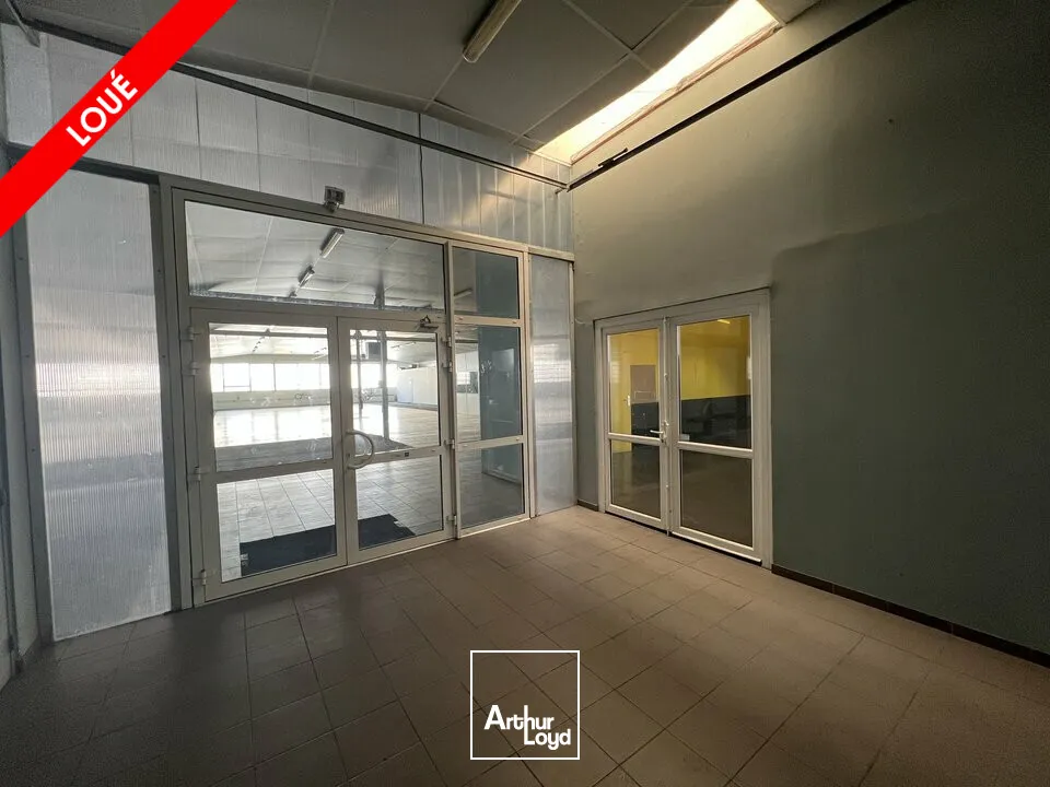 Locaux commerciaux - Location - L'ISLE D'ESPAGNAC - 16340 - 715-715 - 7763112