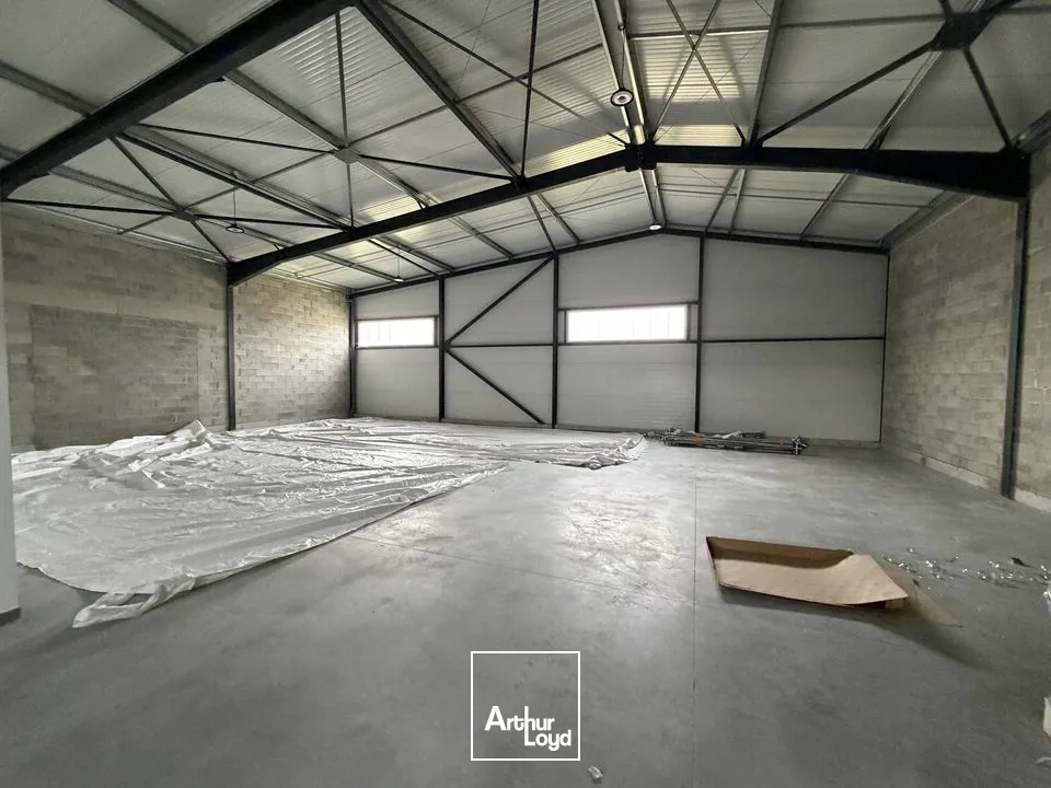 Locaux d'activité & Entrepôts - Location - MOURS SAINT EUSEBE - 26540 - 269-269 - 7763533