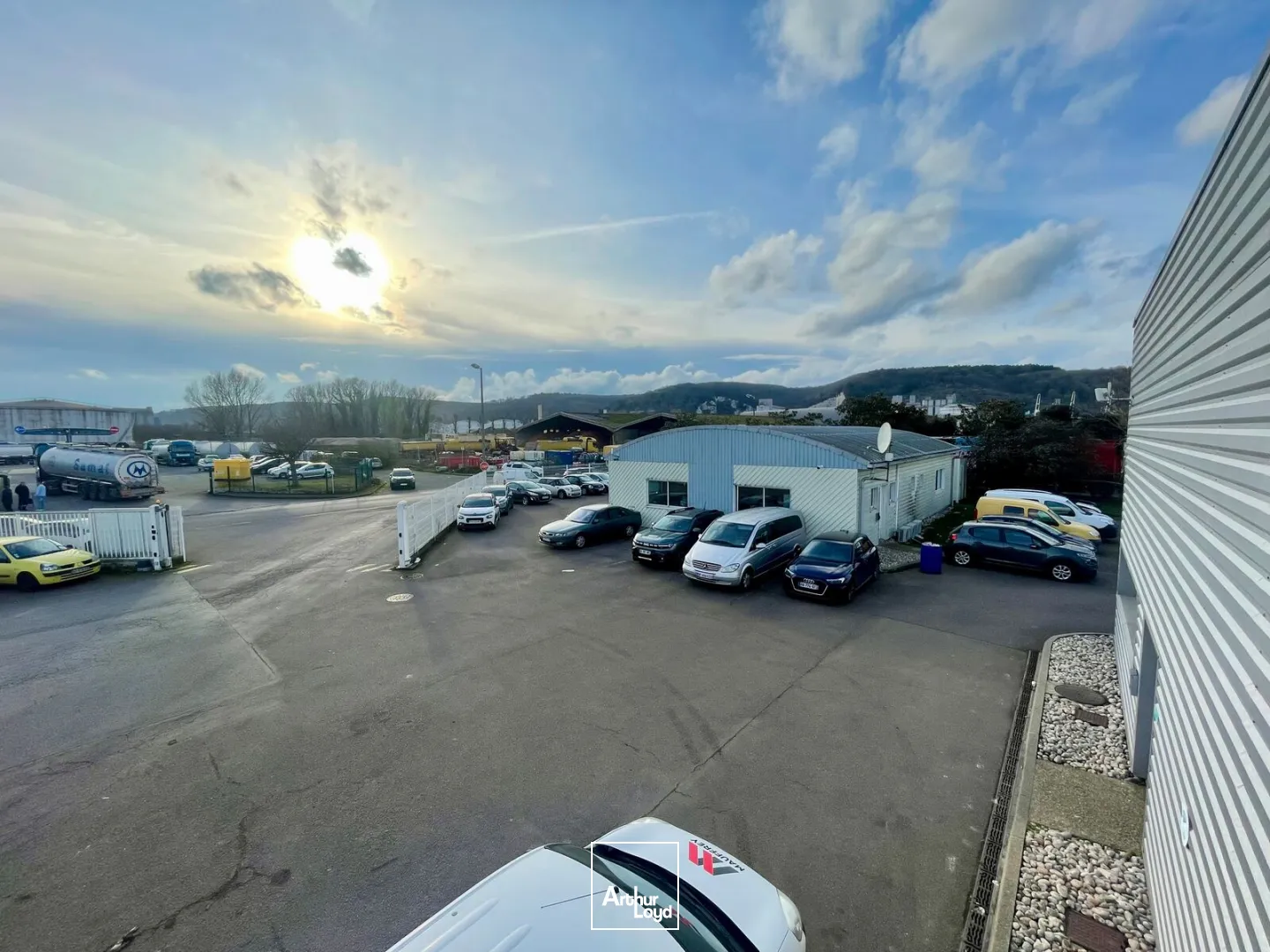 Locaux d'activité & Entrepôts - Vente - LE GRAND QUEVILLY - 76120 - 185-685 - 7763877