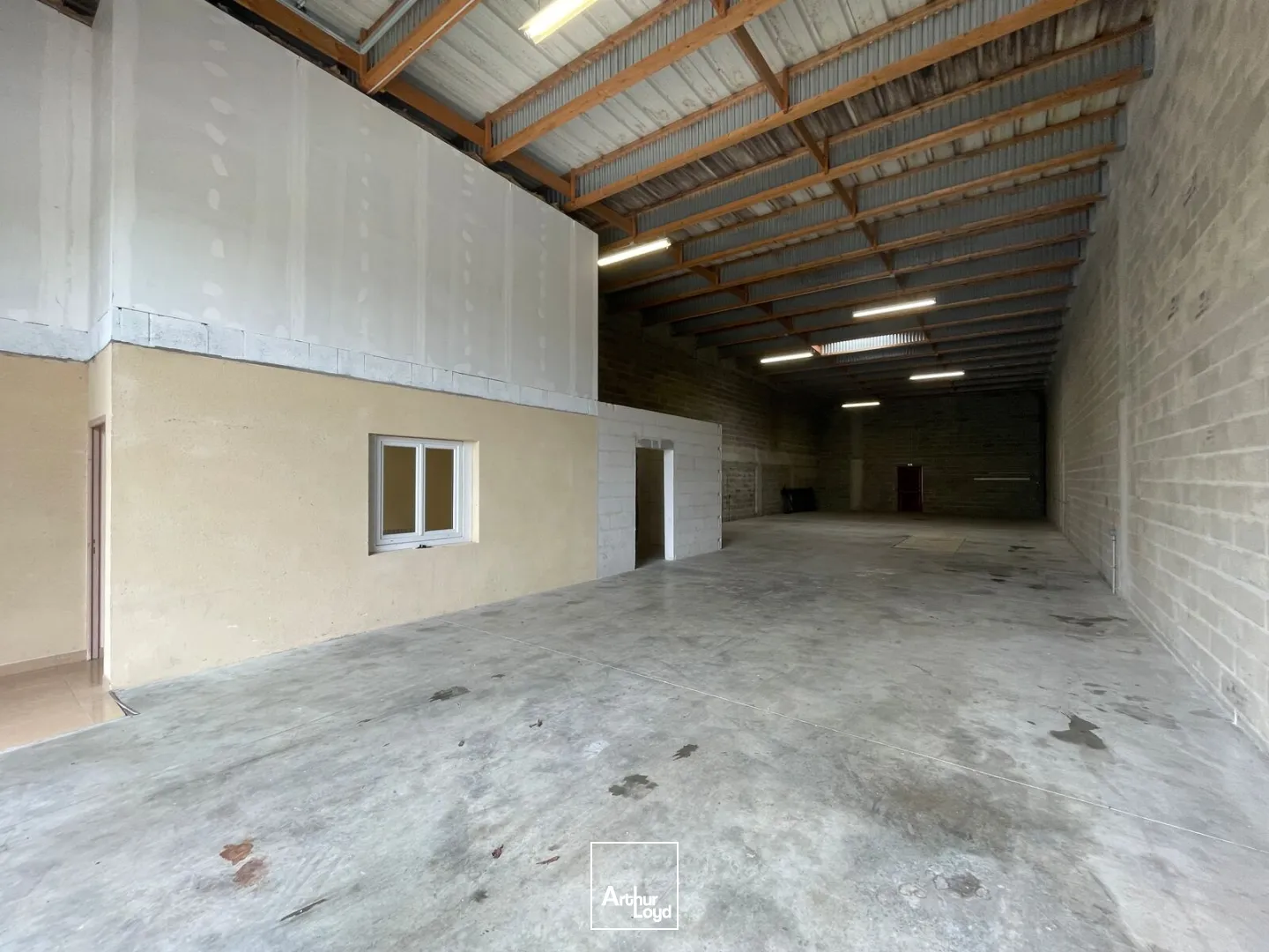 Locaux d'activité & Entrepôts - Location - GUICHAINVILLE - 27930 - 291-291 - 7764026