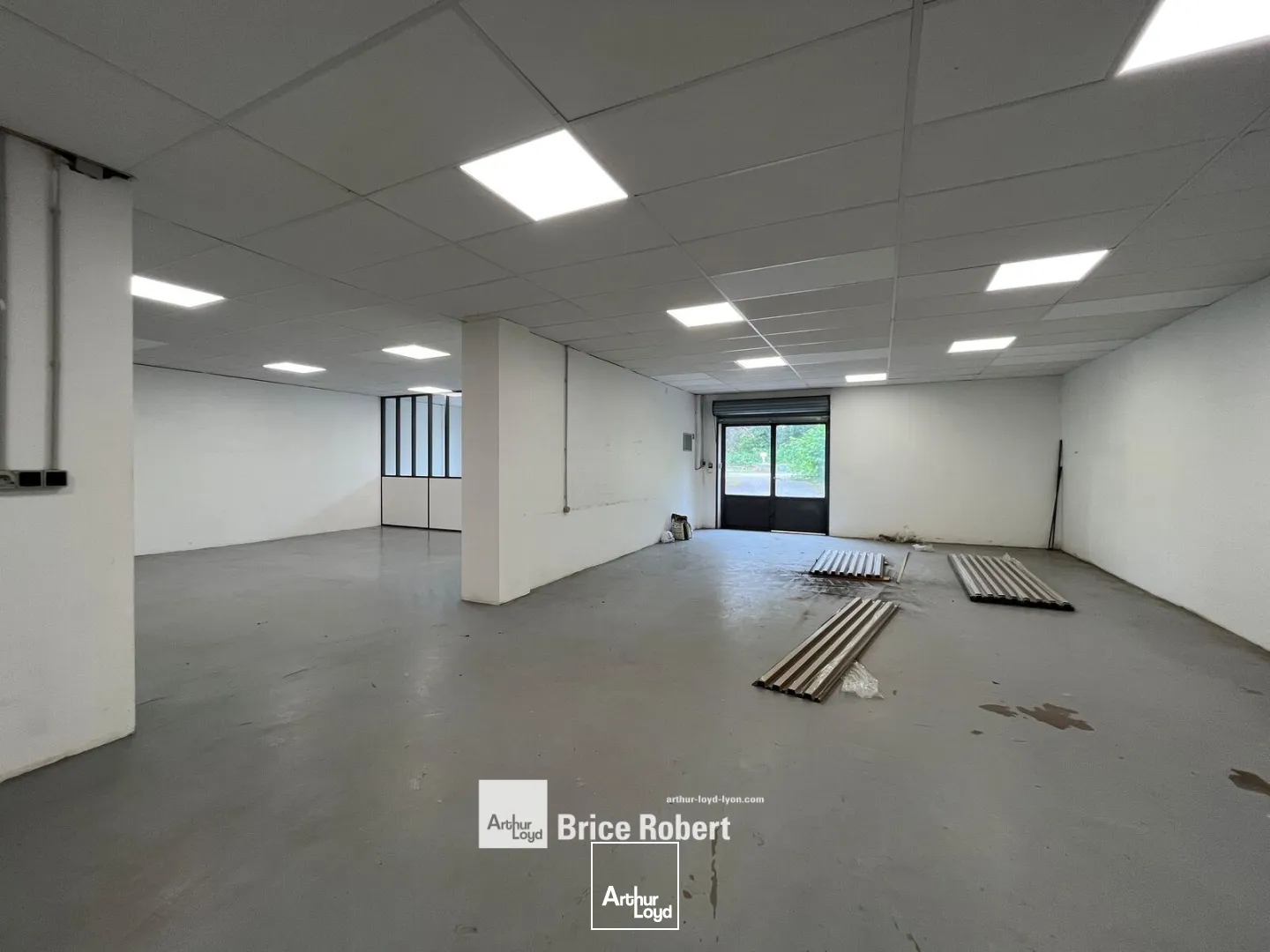 Locaux d'activité & Entrepôts - Location - MARCILLY D'AZERGUES - 69380 - 260-260 - 7764352