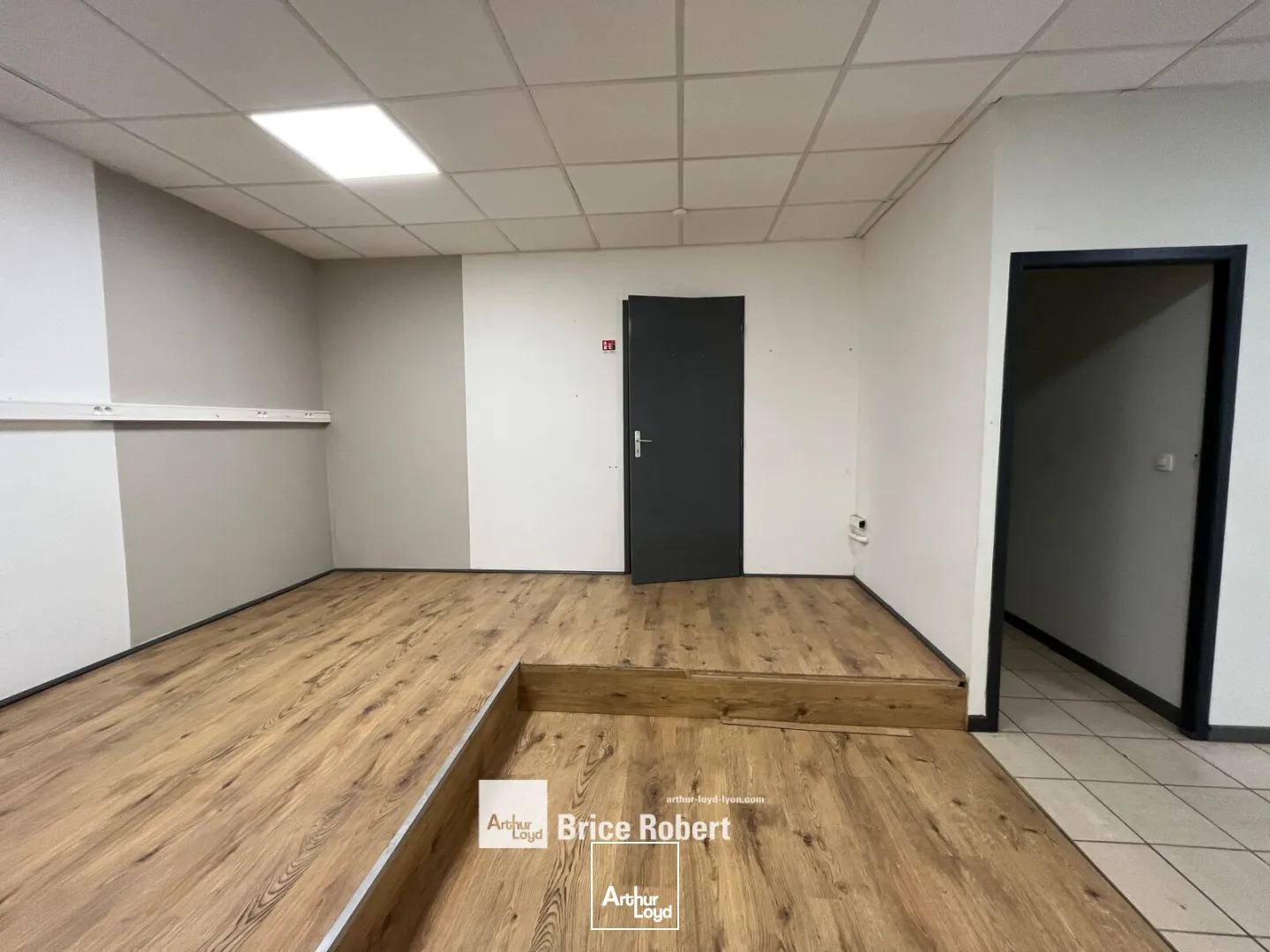 Locaux d'activité & Entrepôts - Location - MARCILLY D'AZERGUES - 69380 - 260-260 - 7764354