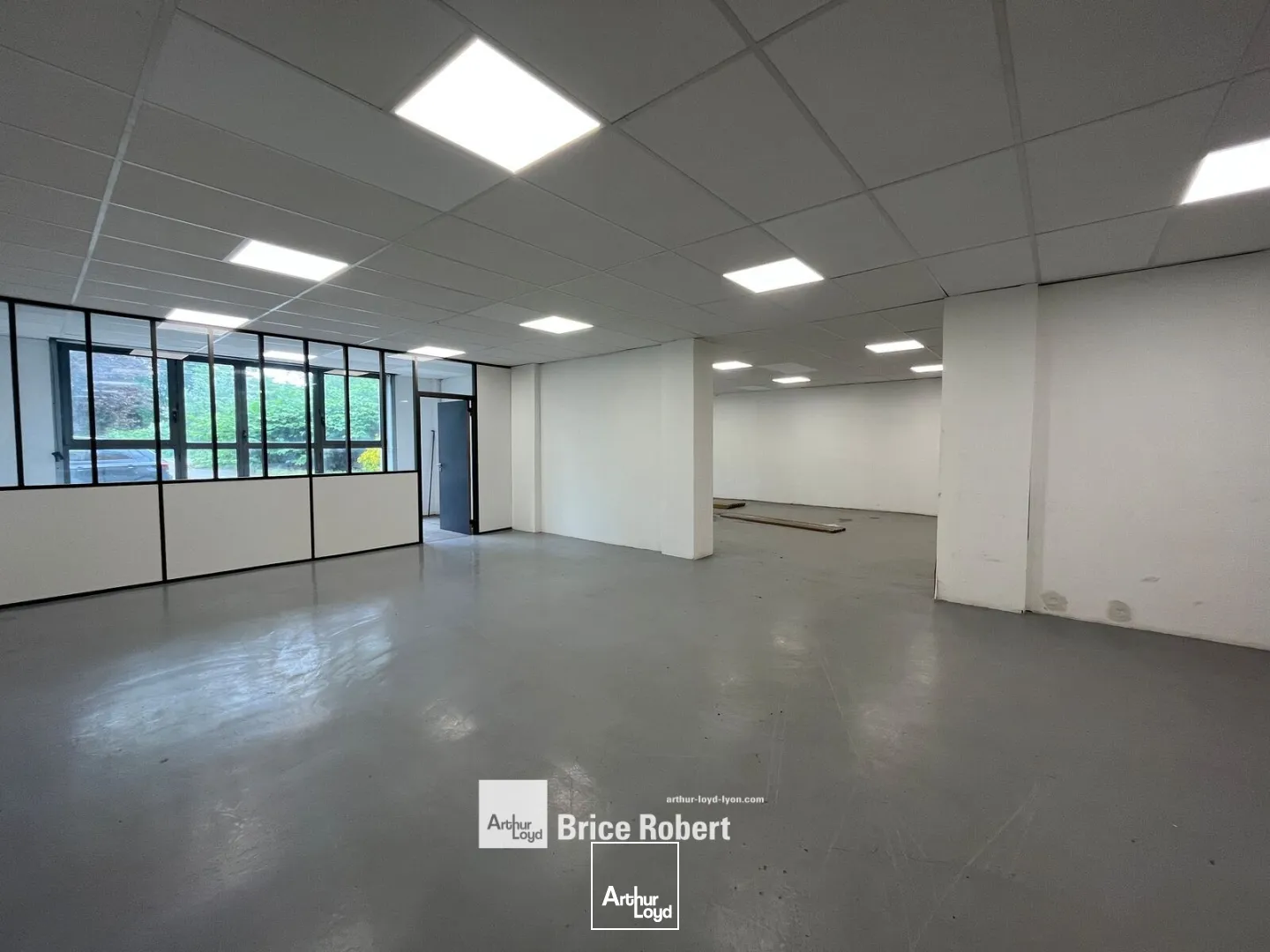 Locaux d'activité & Entrepôts - Location - MARCILLY D'AZERGUES - 69380 - 260-260 - 7764351