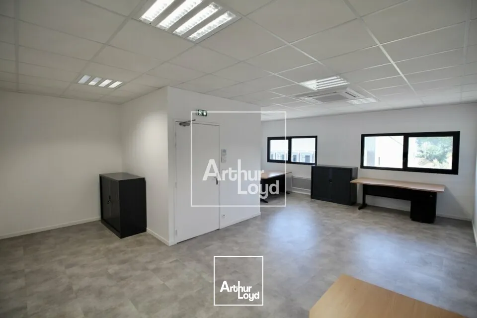 Locaux d'activité & Entrepôts - Location - SAINT PIERRE DU PERRAY - 91280 - 125-125 - 7764519