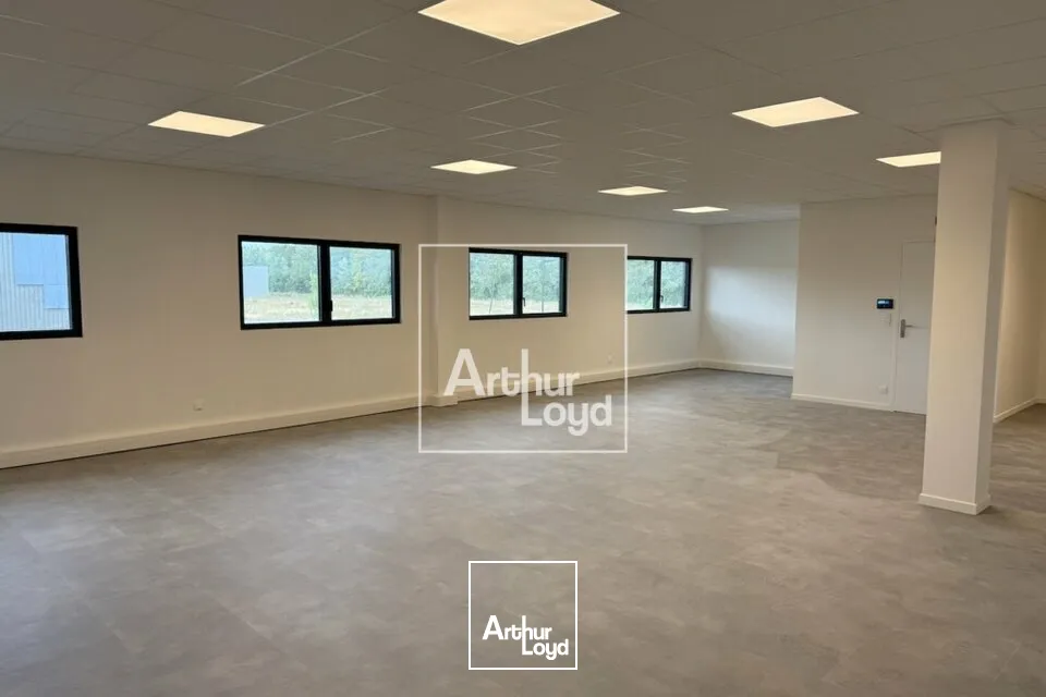 Locaux d'activité & Entrepôts - Location - SAINT PIERRE DU PERRAY - 91280 - 175-175 - 7764517