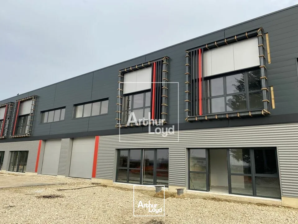 Locaux d'activité & Entrepôts - Location - AVRAINVILLE - 91630 - 424-9527 - 7764531