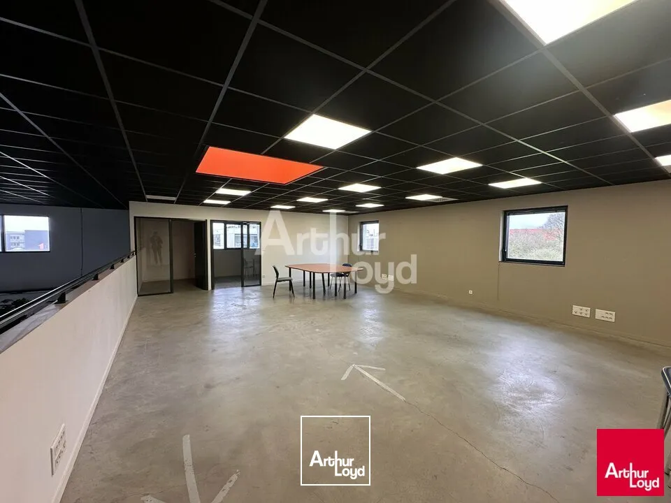 Locaux d'activité & Entrepôts - Location - NOYAL SUR VILAINE - 35530 - 580-580 - 7764590