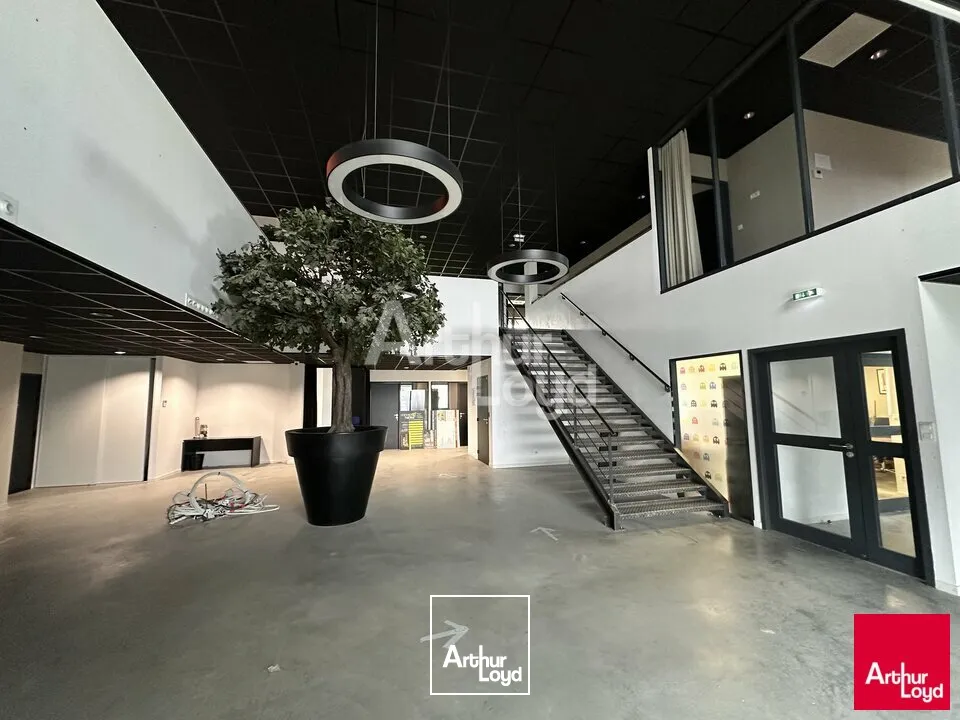 Locaux d'activité & Entrepôts - Vente - NOYAL SUR VILAINE - 35530 - 580-580 - 7764582
