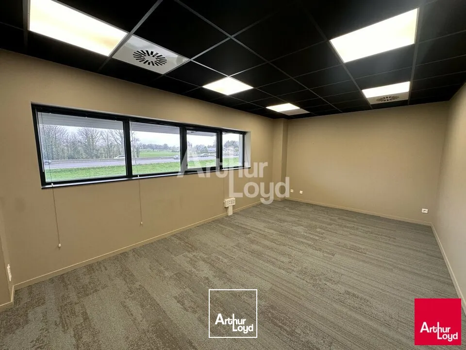 Locaux d'activité & Entrepôts - Vente - NOYAL SUR VILAINE - 35530 - 580-580 - 7764583
