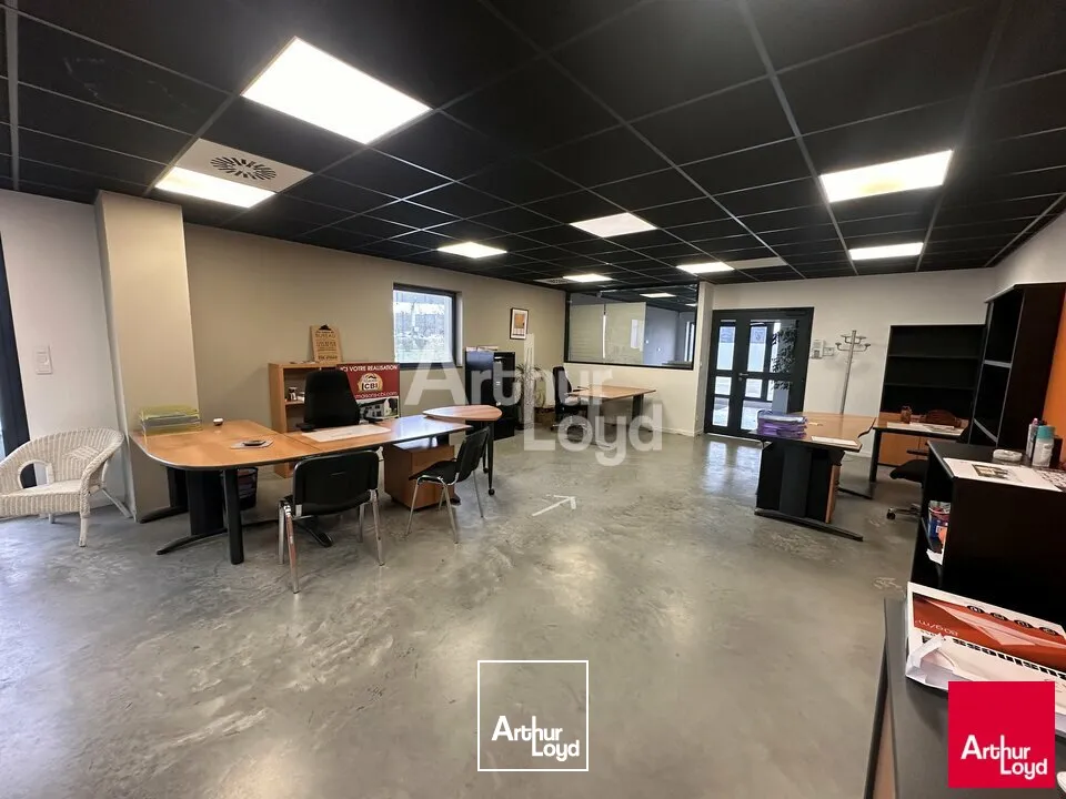 Locaux d'activité & Entrepôts - Vente - NOYAL SUR VILAINE - 35530 - 580-580 - 7764580