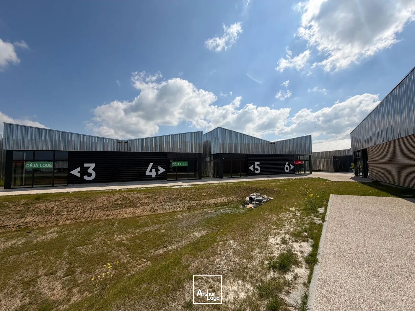 Locaux commerciaux - Location - DIEPPE - 76370 - 113.97-1624.92 - 7764820