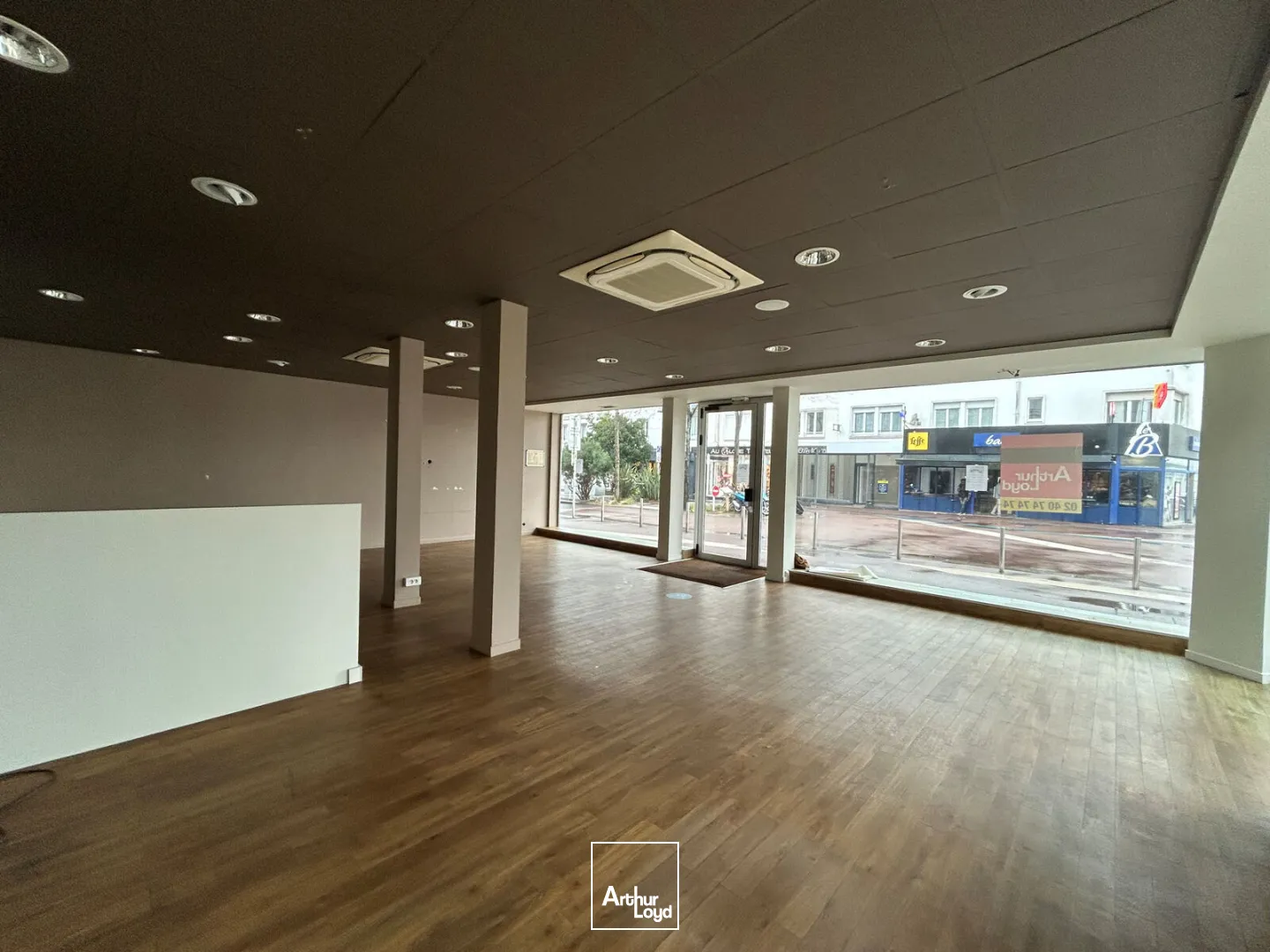 Locaux commerciaux - Location - SAINT NAZAIRE - 44600 - 119-119 - 7764944