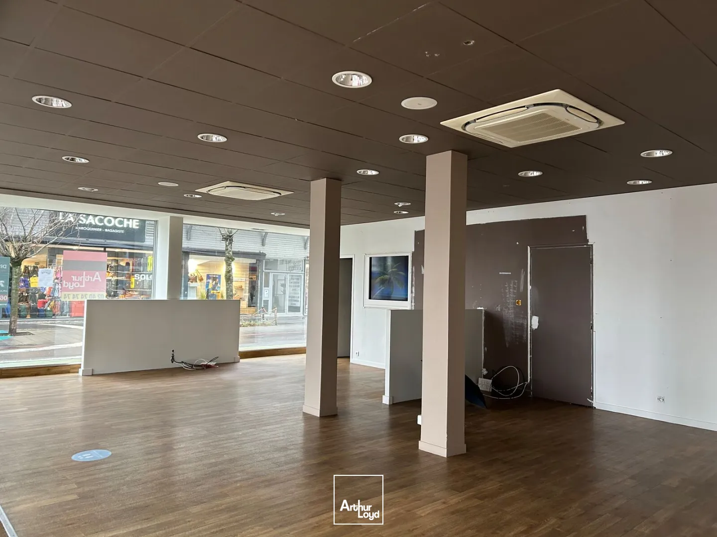 Locaux commerciaux - Location - SAINT NAZAIRE - 44600 - 119-119 - 7764941