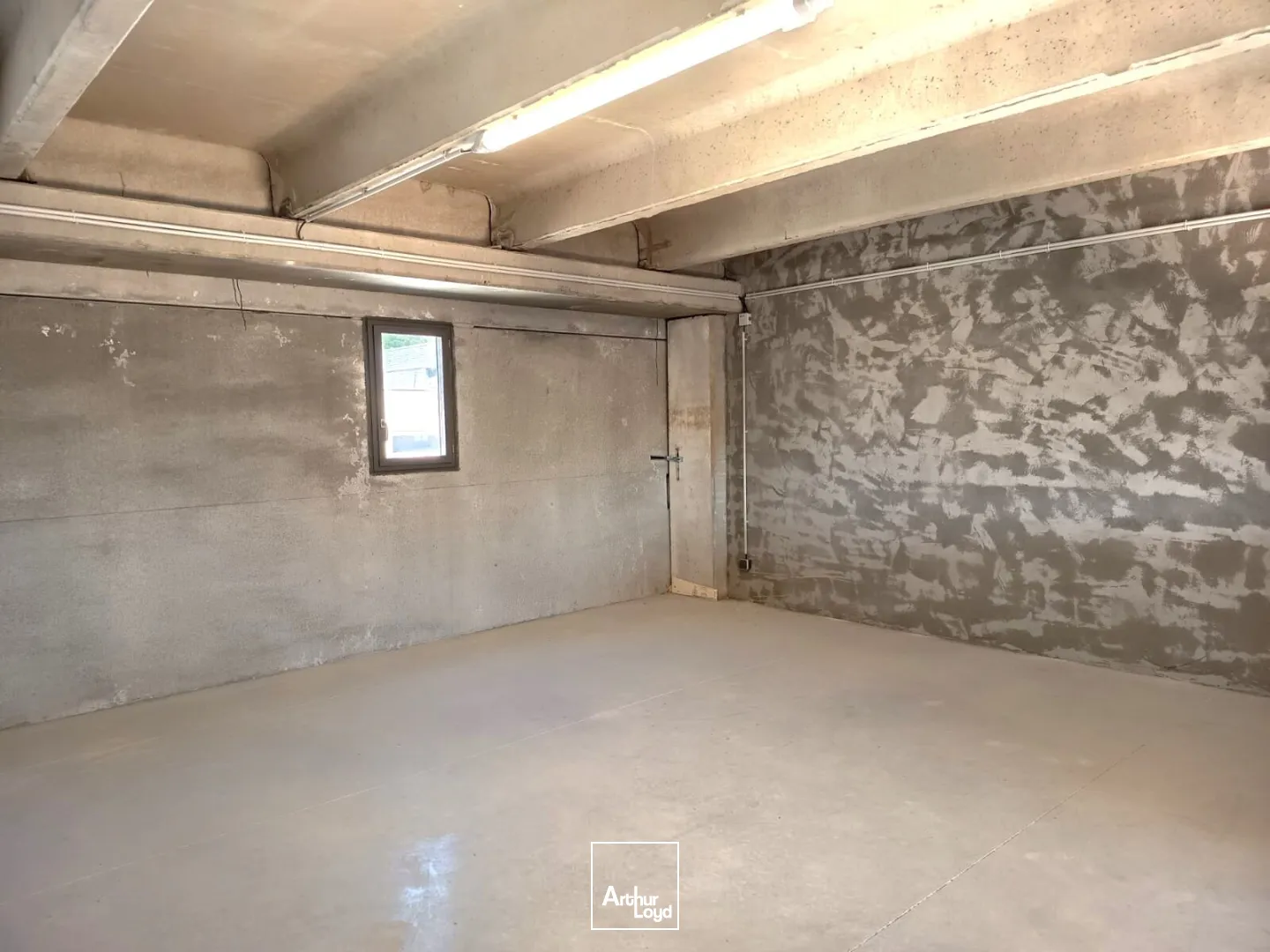 Locaux commerciaux - Location - LA SEYNE SUR MER - 83500 - 130-285 - 7765098