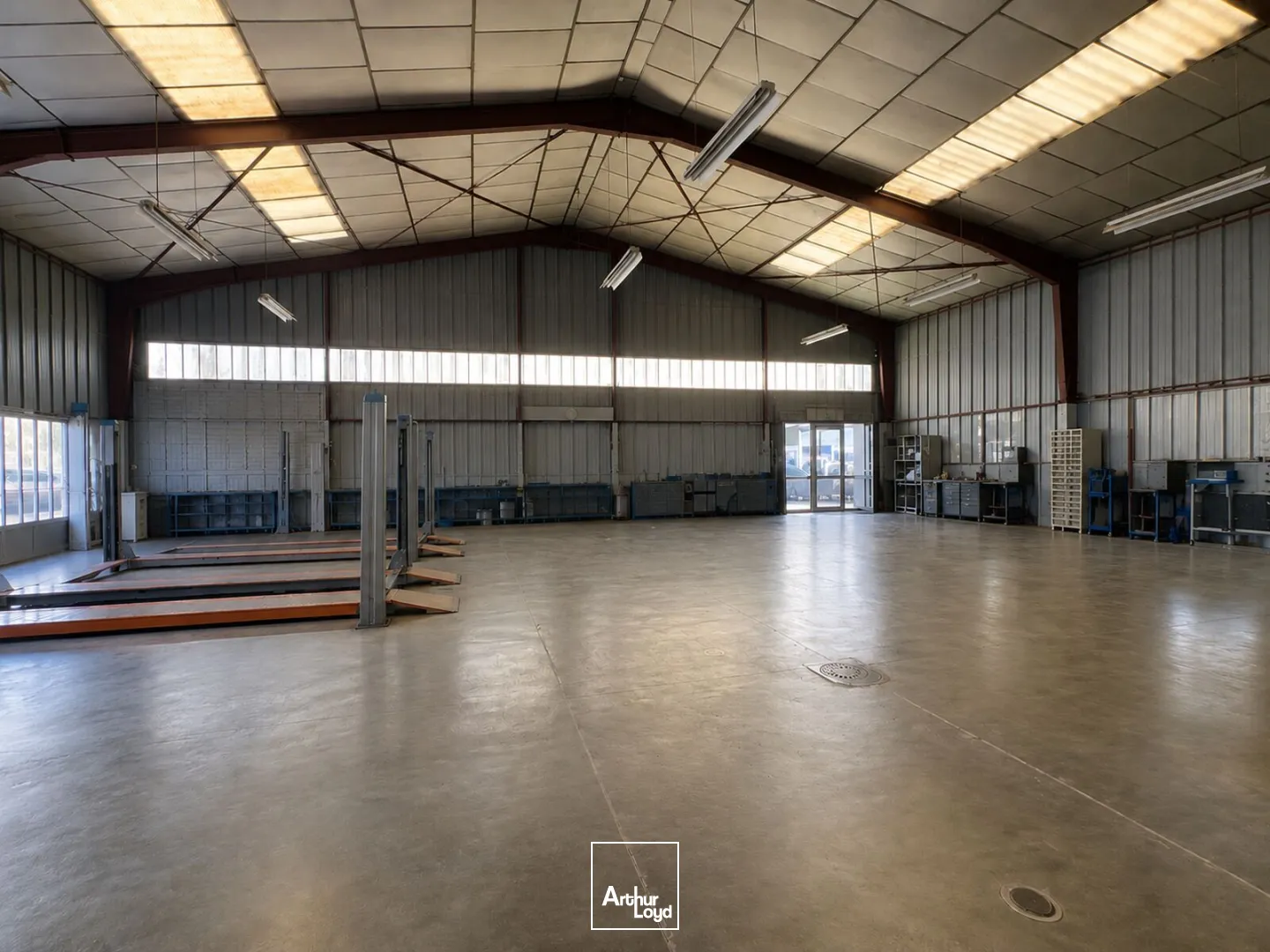 Locaux commerciaux - Location - MABLY - 42300 - 900-900 - 7765215