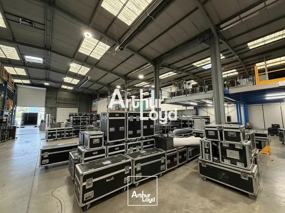 Locaux d'activité & Entrepôts - Location - SAINT JEANNET - 06640 - 2600-2600 - 7765417