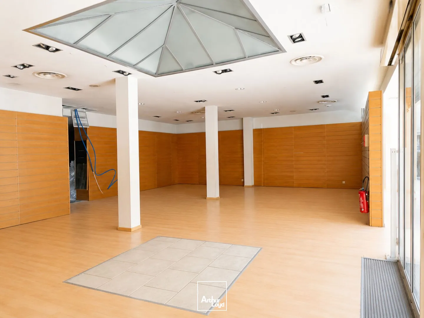 Locaux commerciaux - Location - SOISSONS - 02200 - 175-175 - 7765563