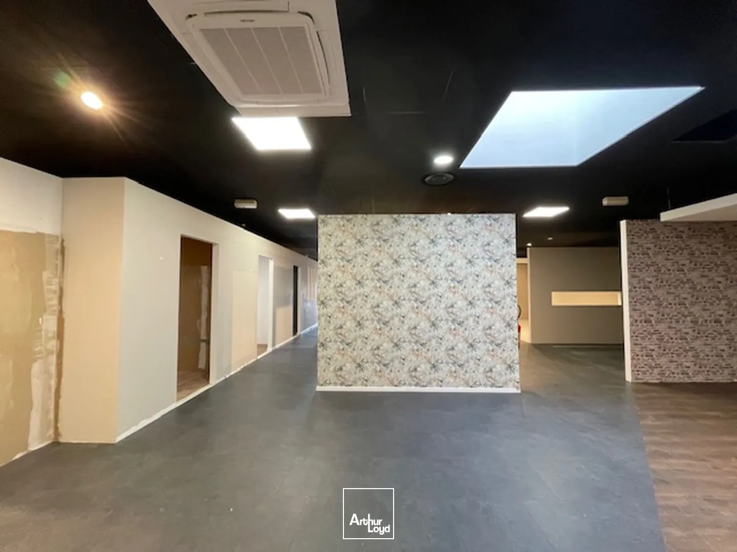 Locaux commerciaux - Location - SOISSONS - 02200 - 395-395 - 7765569