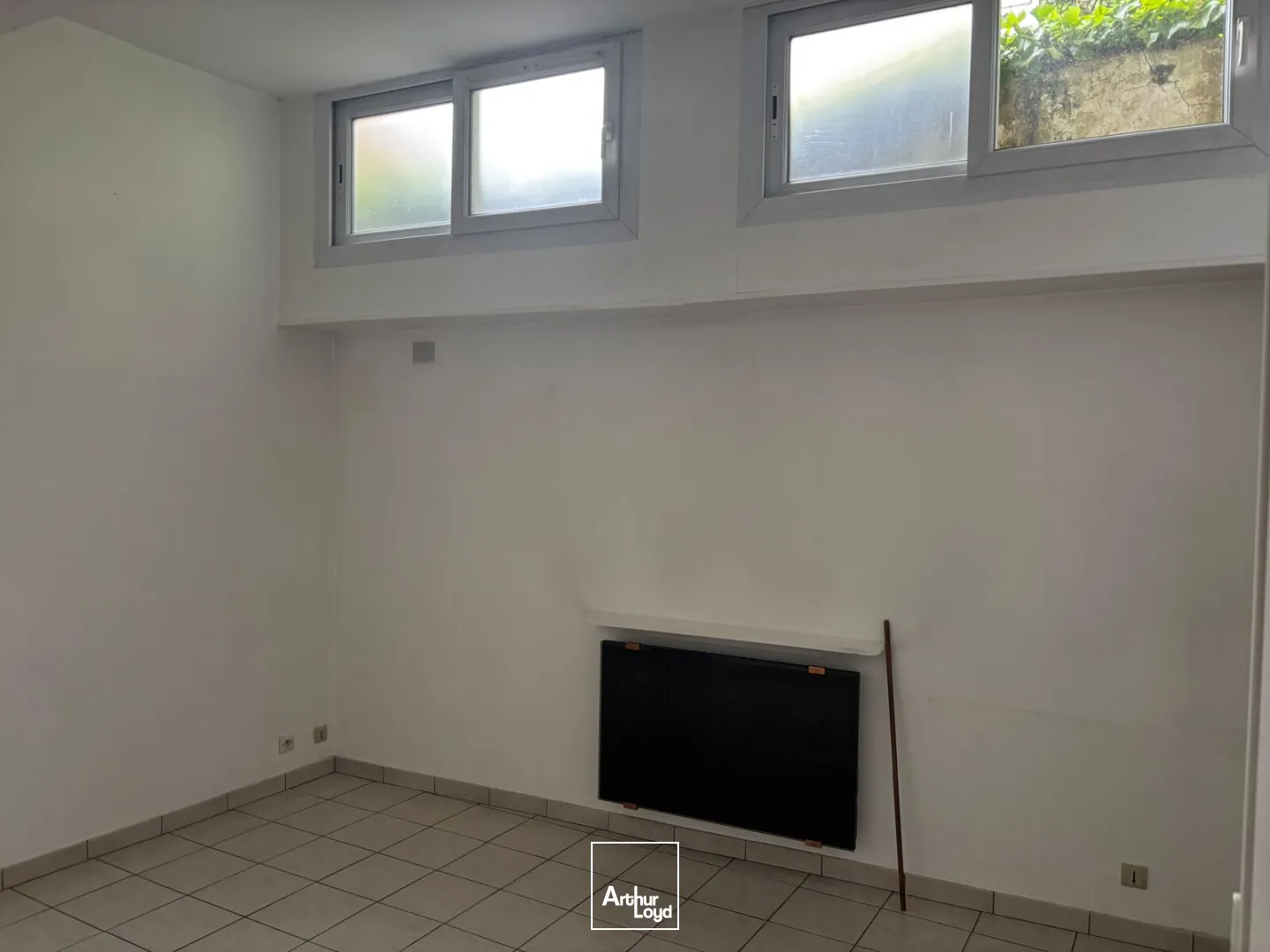 Bureaux - Location - SENLIS - 60300 - 44-44 - 7765677