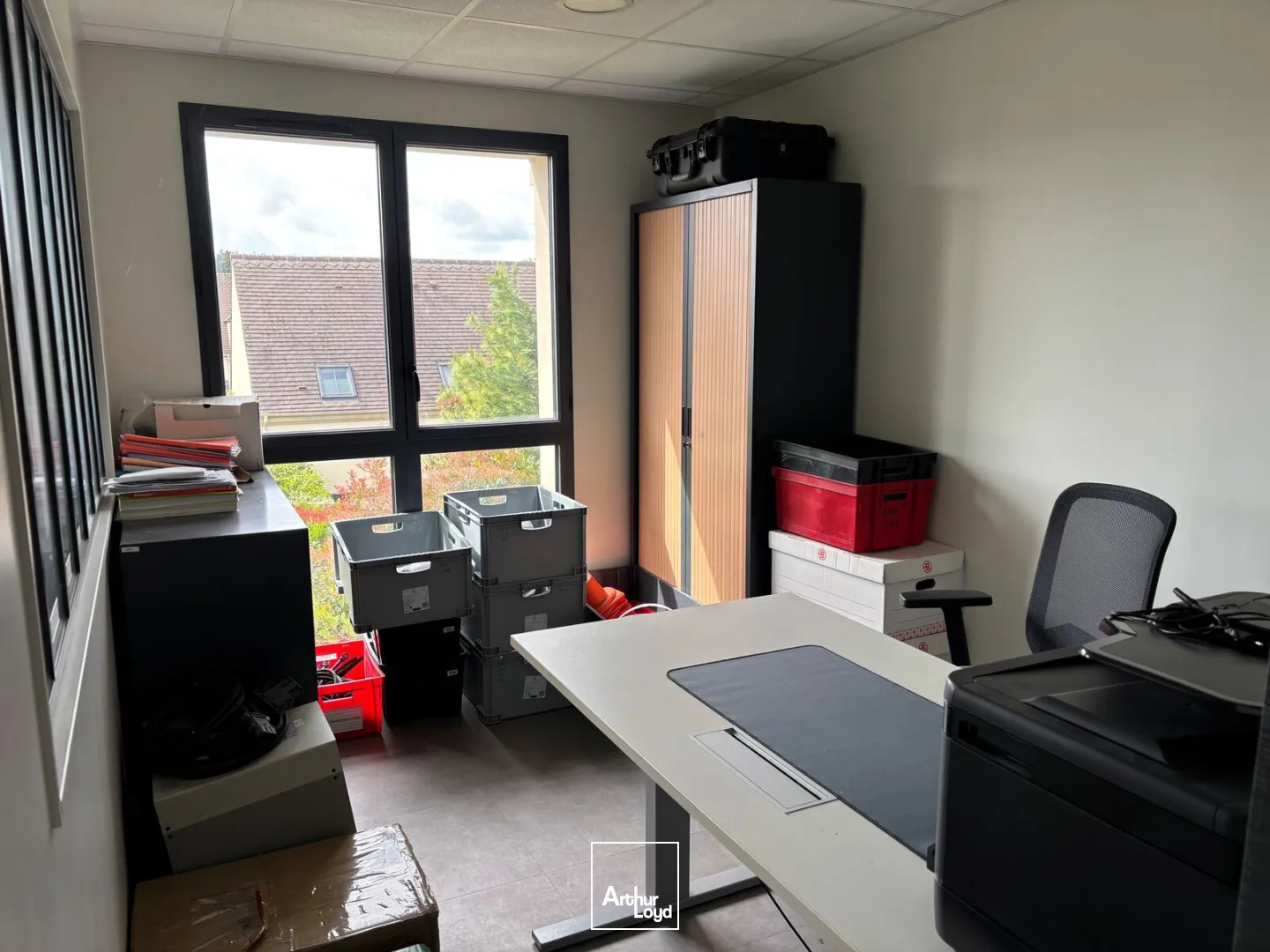 Bureaux - Location - LA CHAPELLE EN SERVAL - 60520 - 89-89 - 7765682