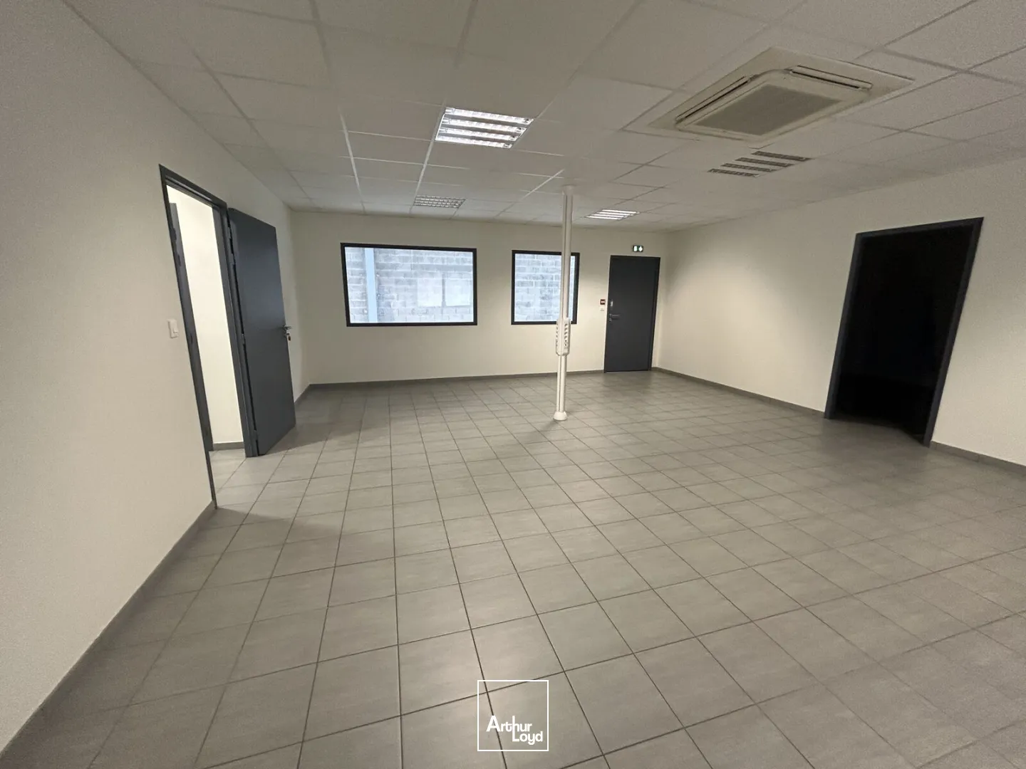 Locaux d'activité & Entrepôts - Location - SAINT HERBLAIN - 44800 - 1080-1080 - 7765942