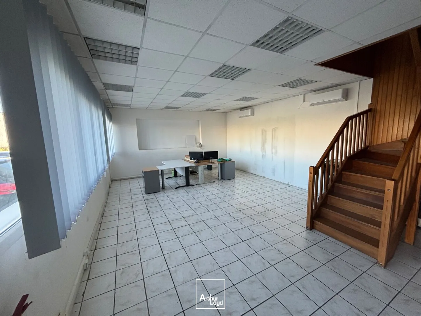 Locaux d'activité & Entrepôts - Location - BRESLES - 60510 - 600-600 - 7767415