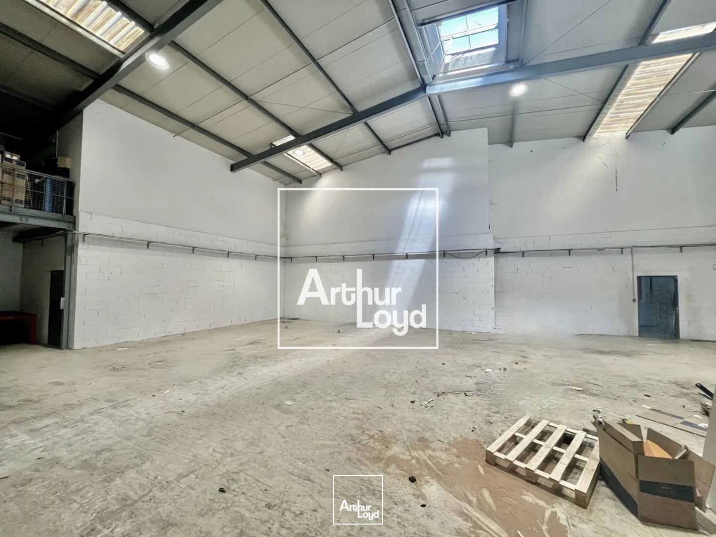 Locaux d'activité & Entrepôts - Location - TOULOUSE - 31200 - 915-915 - 7768150