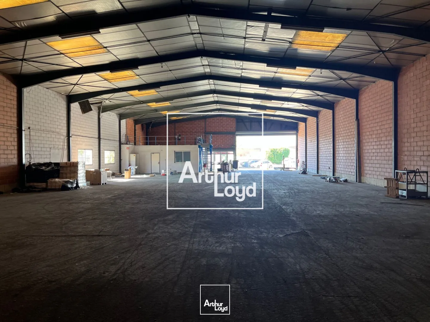 Locaux d'activité & Entrepôts - Location - TOULOUSE - 31100 - 978-978 - 7768775