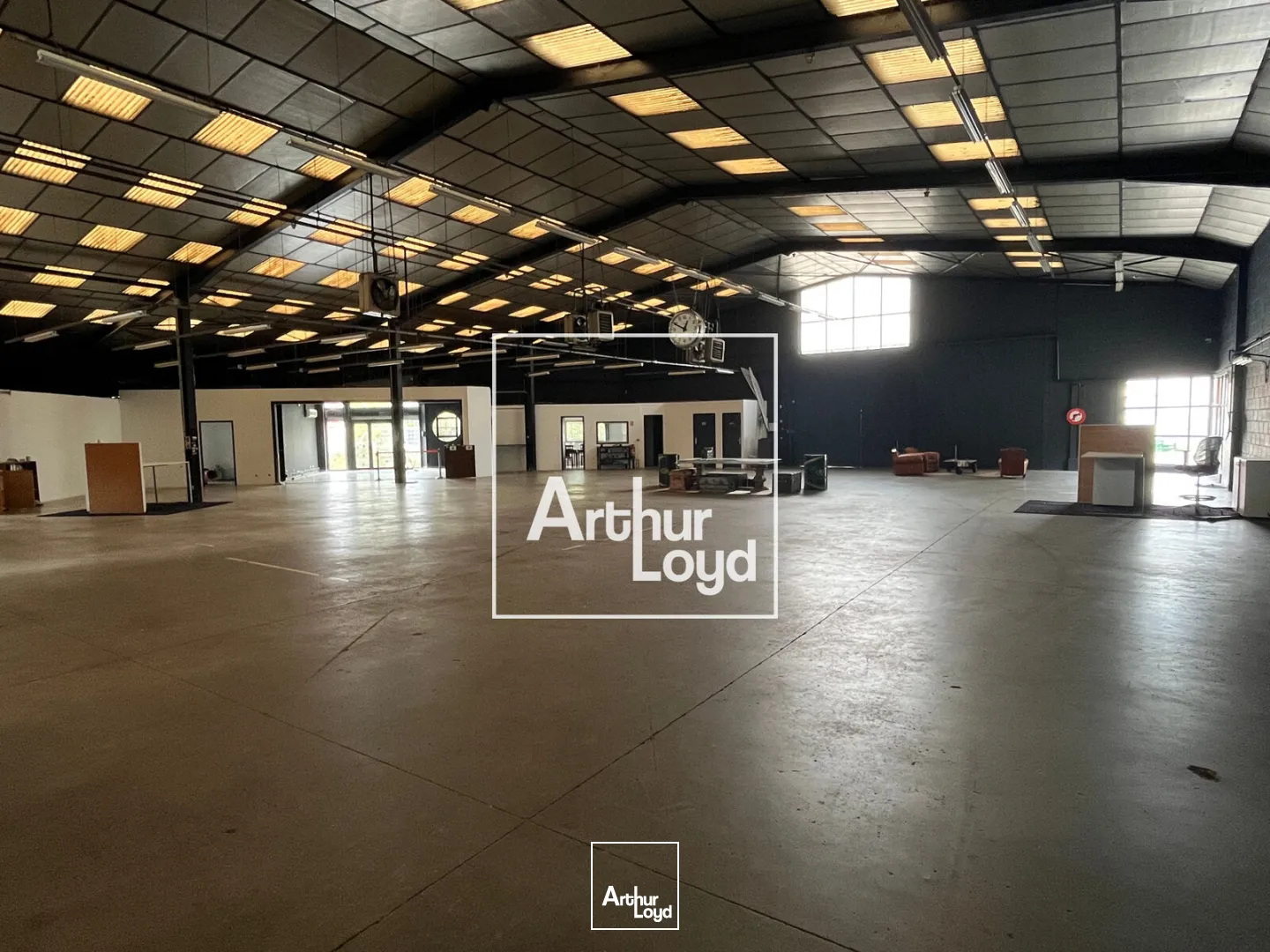 Locaux d'activité & Entrepôts - Location - TOULOUSE - 31400 - 855-855 - 7768800