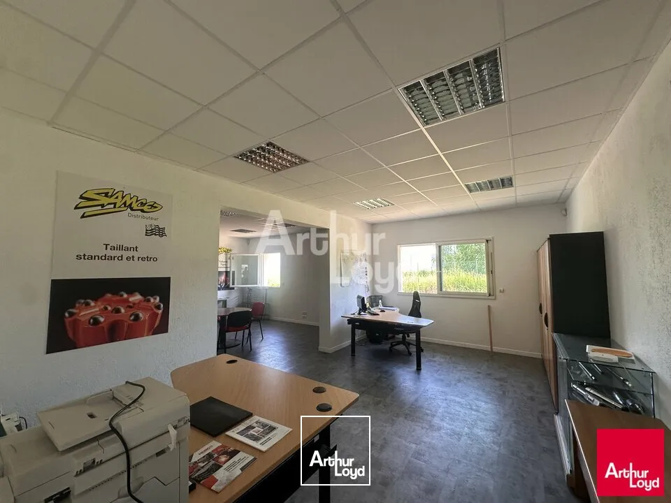 Locaux d'activité & Entrepôts - Vente - BOURGBARRE - 35230 - 1200-1200 - 7769593