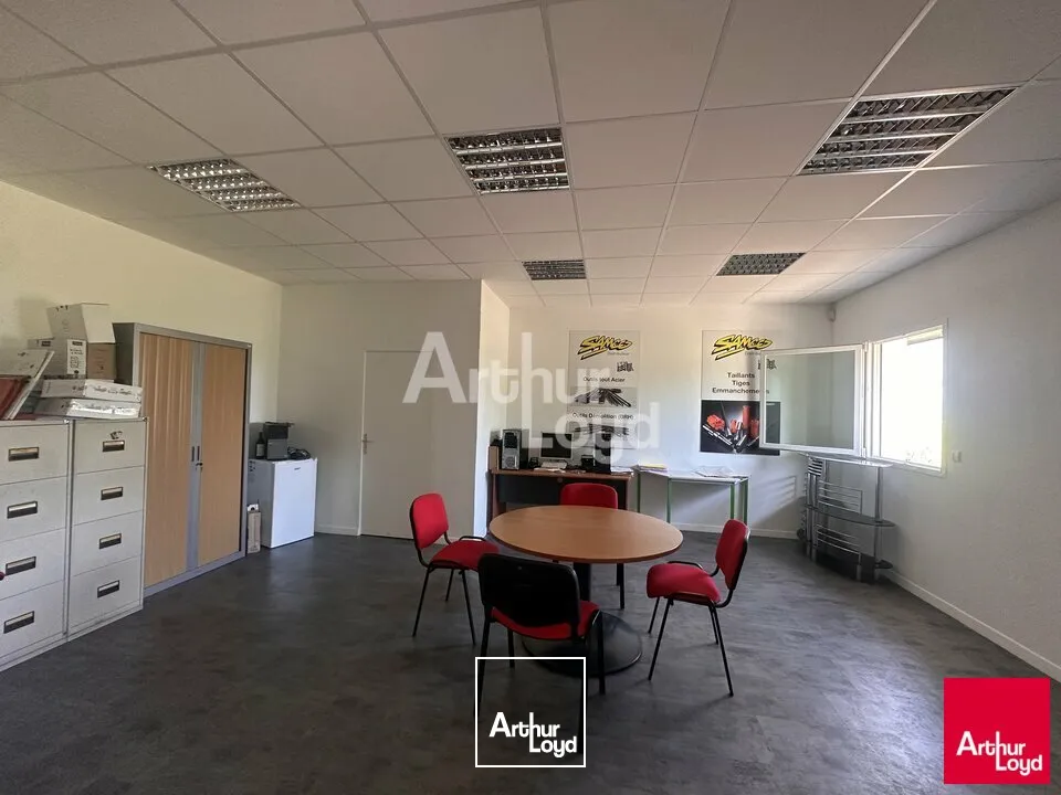 Locaux d'activité & Entrepôts - Vente - BOURGBARRE - 35230 - 1200-1200 - 7769596