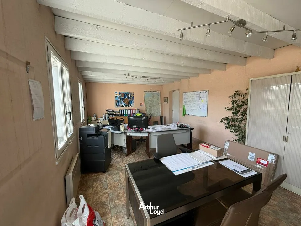 Locaux d'activité & Entrepôts - Location - SAINT-GERMAIN-DU-PUY - 18390 - 400-400 - 7769635