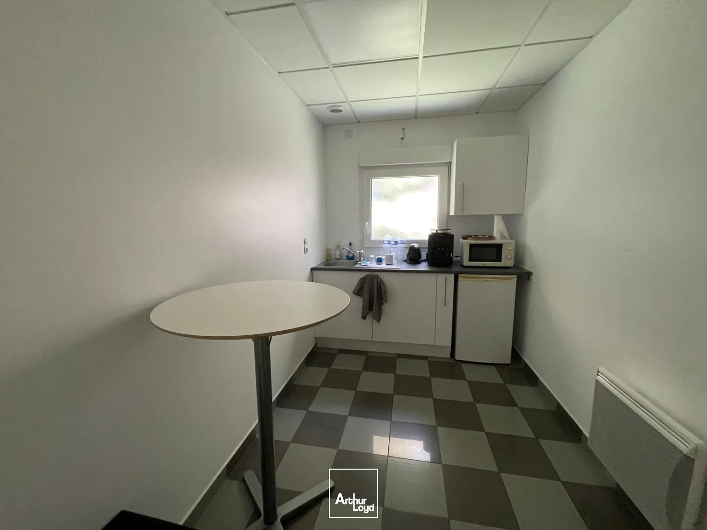 Bureaux - Location - BOUGUENAIS - 44340 - 45.76-45.76 - 7769876