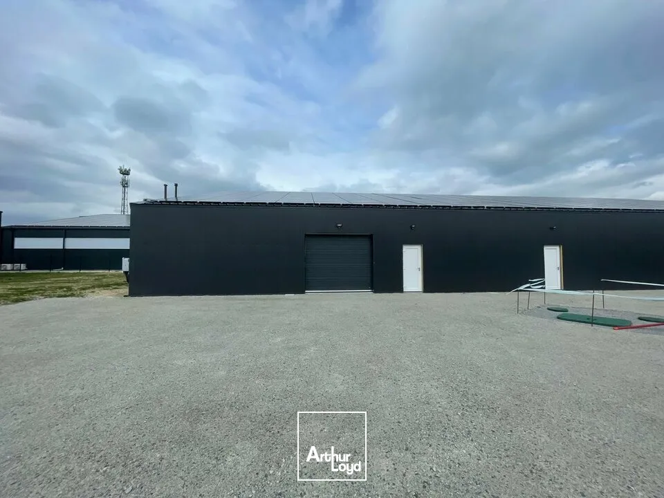 Locaux d'activité & Entrepôts - Location - NESMY - 85310 - 140-140 - 7770497