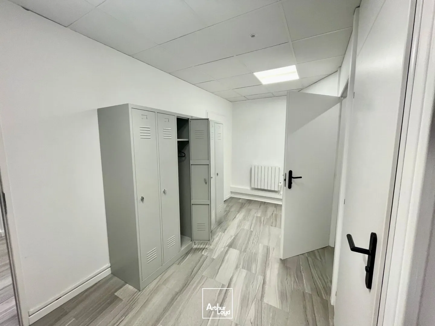 Bureaux - Location - ISNEAUVILLE - 76230 - 93-93 - 7770803