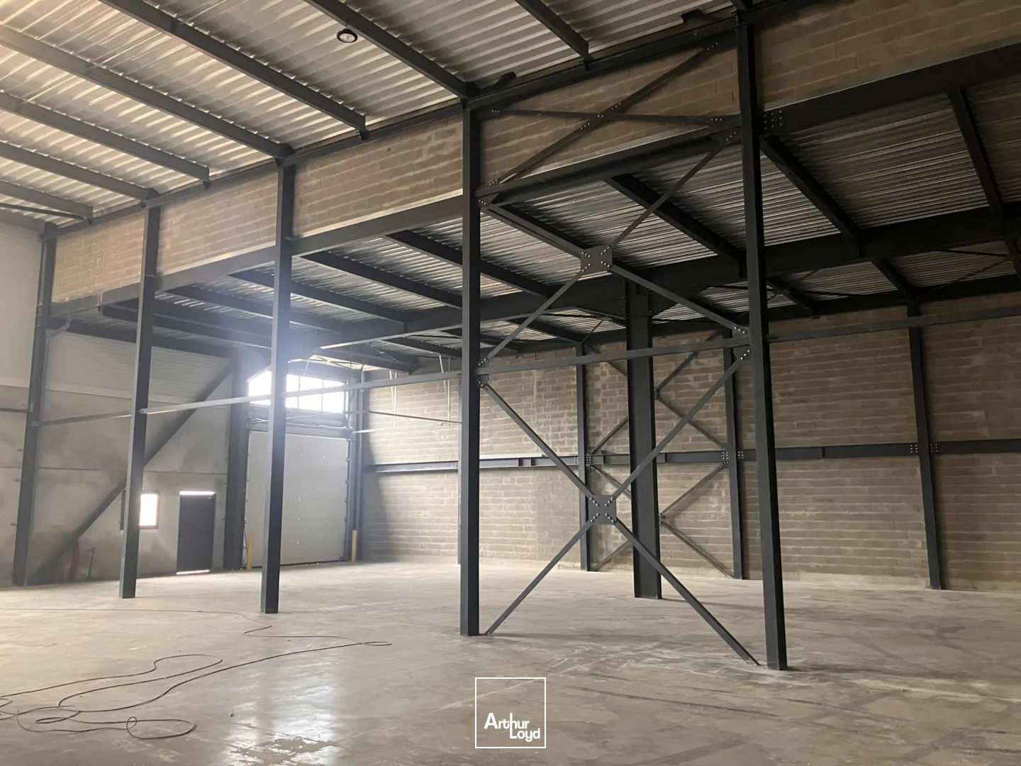 Locaux d'activité & Entrepôts - Location - LE MESNIL AMELOT - 77990 - 808-808 - 7771063