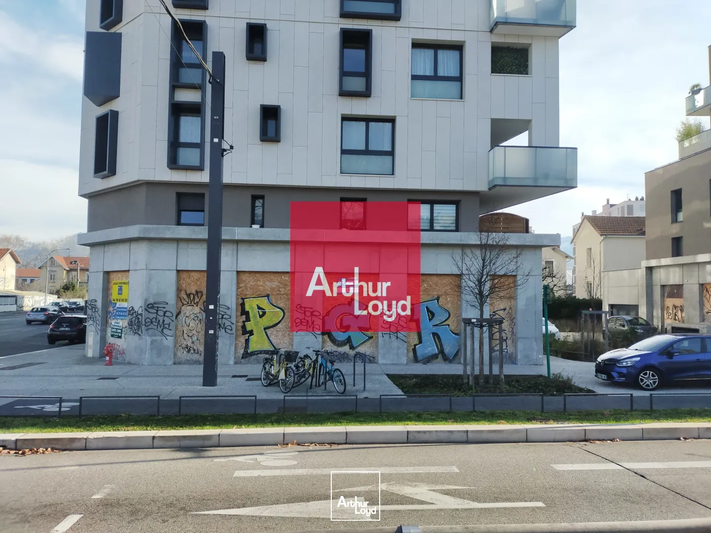 Locaux commerciaux - Location - GRENOBLE - 38100 - 76-300 - 7771878