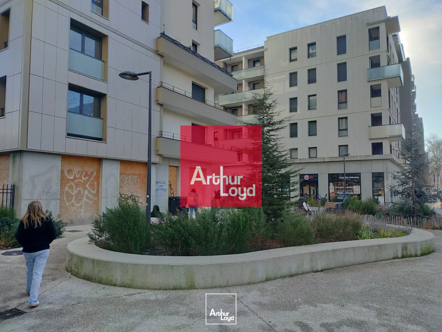 Locaux commerciaux - Location - GRENOBLE - 38100 - 76-300 - 7771881